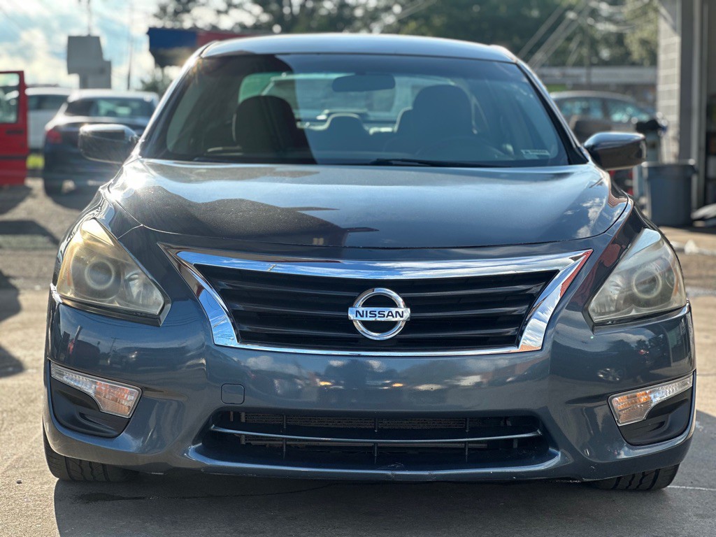 2013 Nissan Altima Image 2