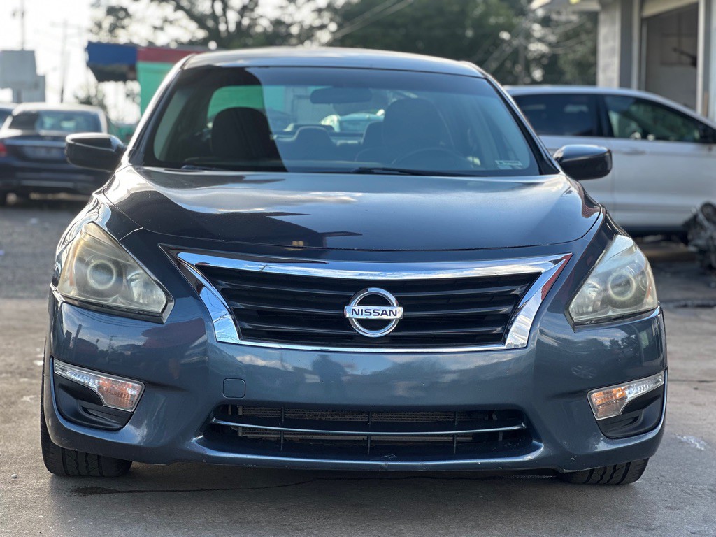 2013 Nissan Altima Image 4