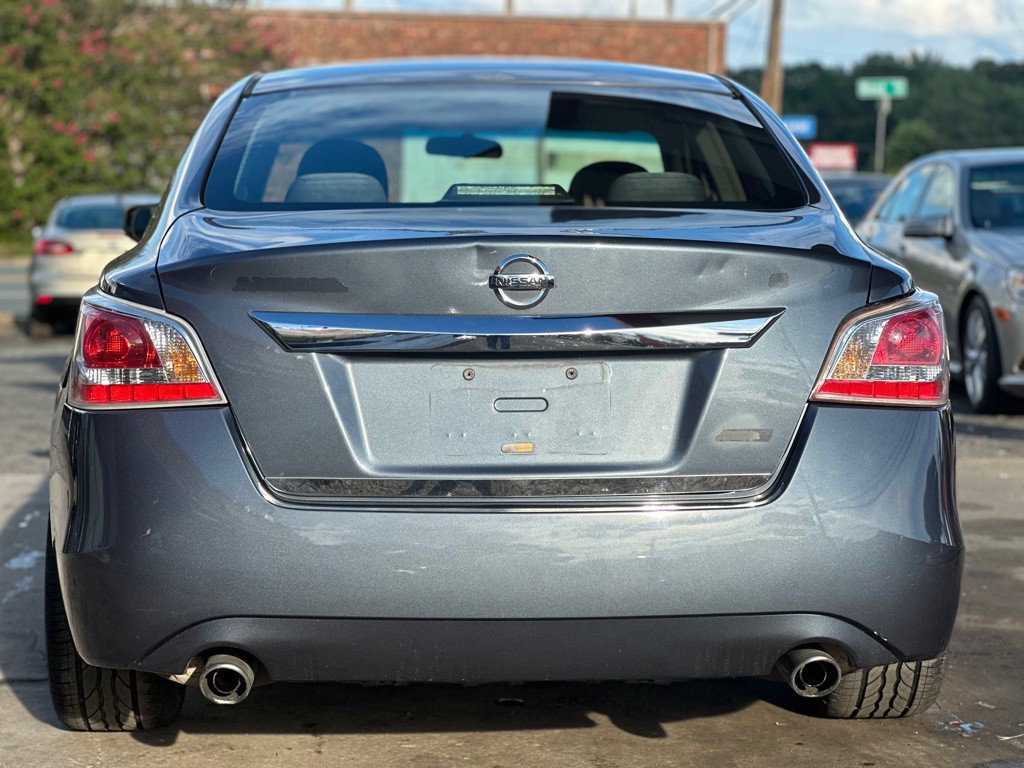 2013 Nissan Altima Image 8