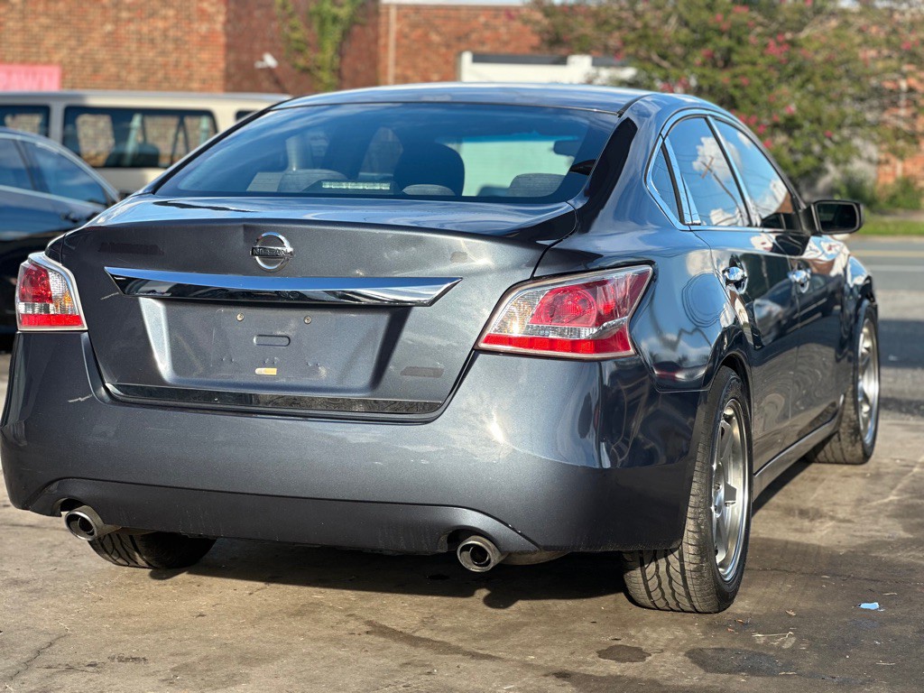 2013 Nissan Altima Image 12