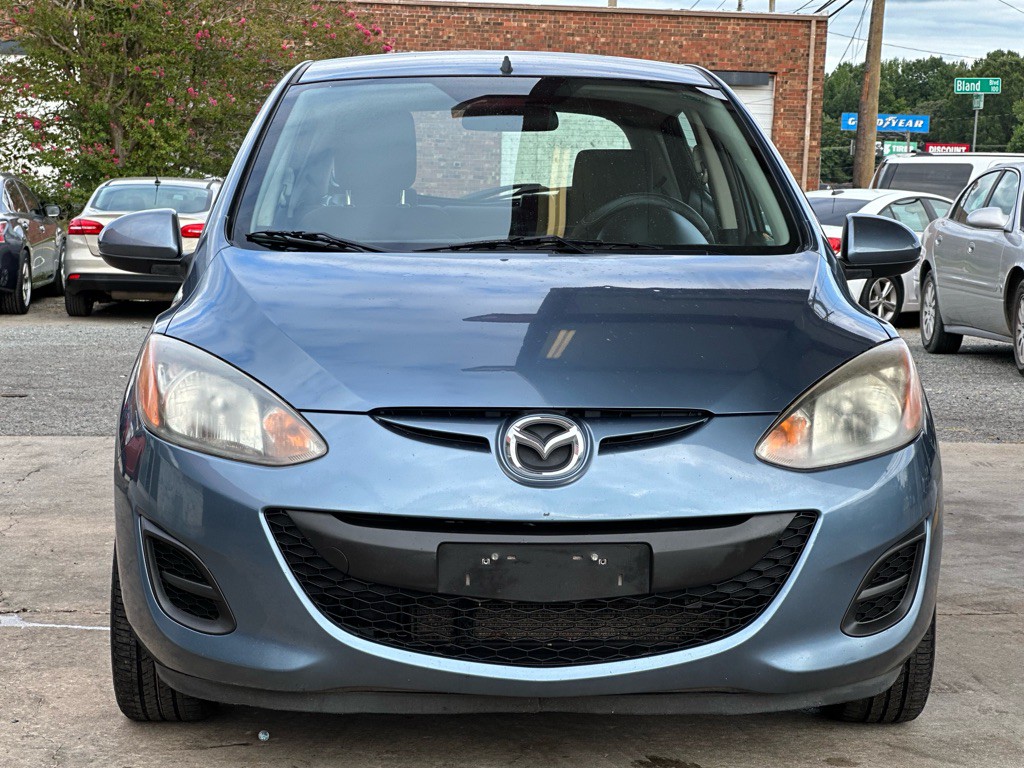 2014 Mazda Mazda2 Image 2
