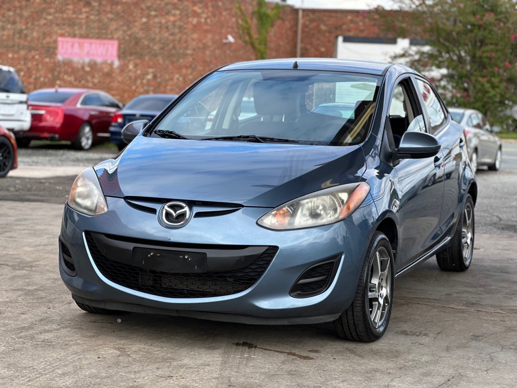 2014 Mazda Mazda2 Image 3
