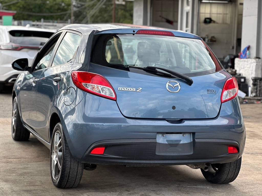 2014 Mazda Mazda2 Image 8