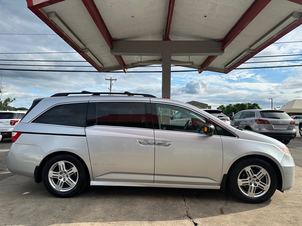 2011 Honda Odyssey Image 3
