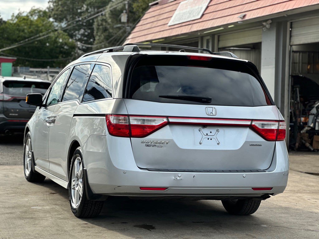 2011 Honda Odyssey Image 6