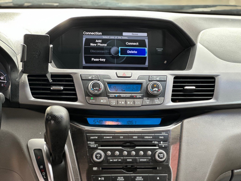 2011 Honda Odyssey Image 11