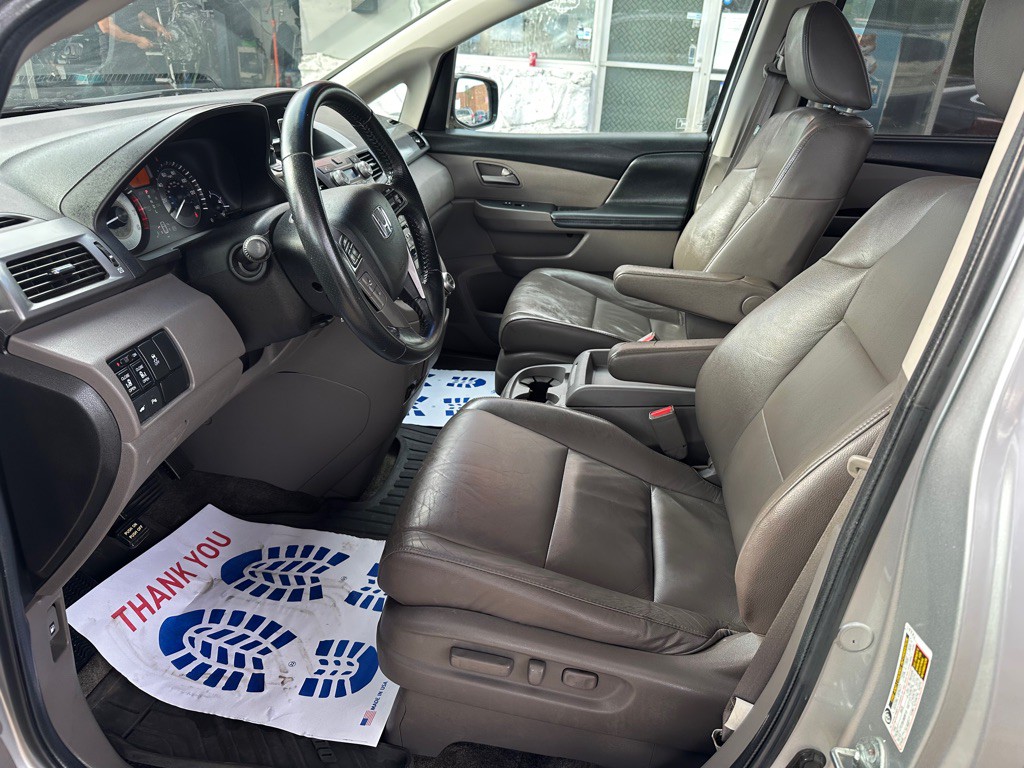 2011 Honda Odyssey Image 13