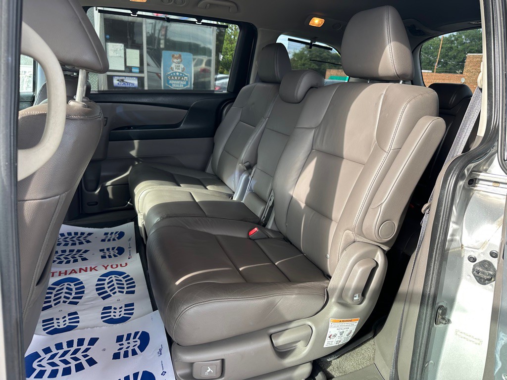2011 Honda Odyssey Image 16