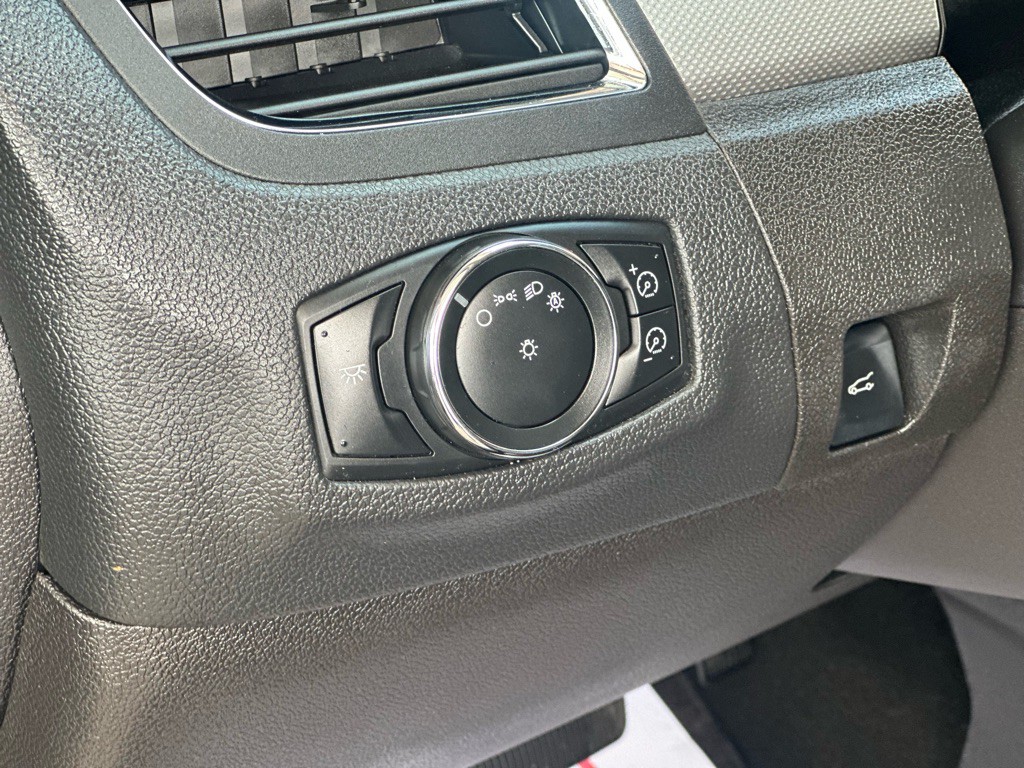 2013 Ford Edge Image 17