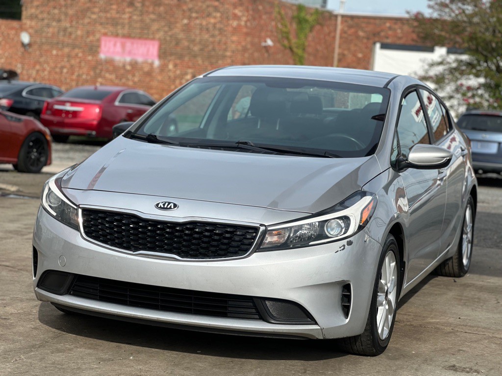 2017 Kia Forte Image 3