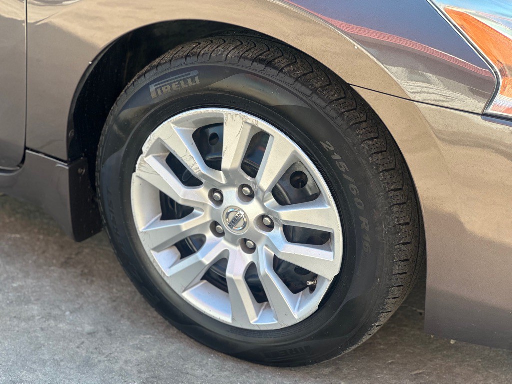 2015 Nissan Altima Image 7