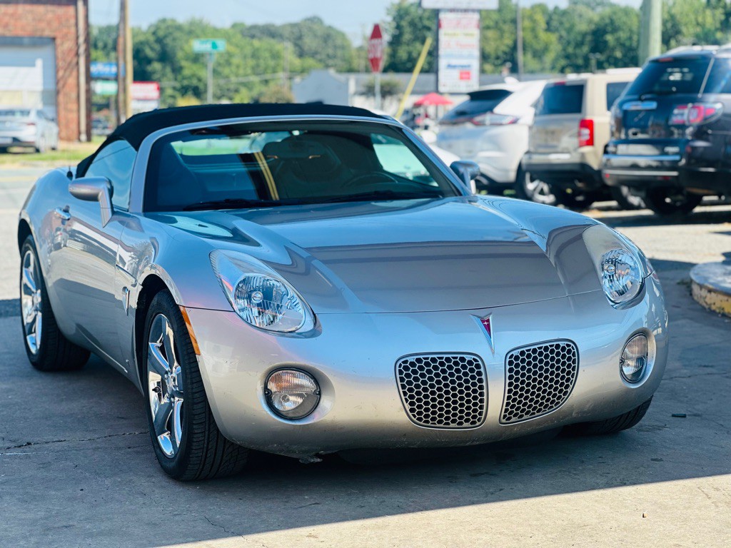 2008 Pontiac Solstice Image 1