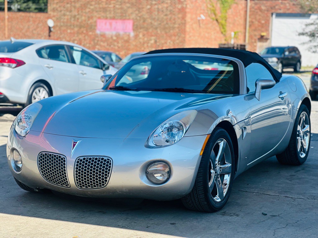 2008 Pontiac Solstice Image 3