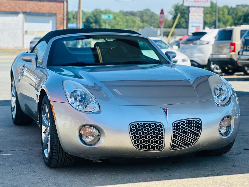 2008 Pontiac Solstice Image 4