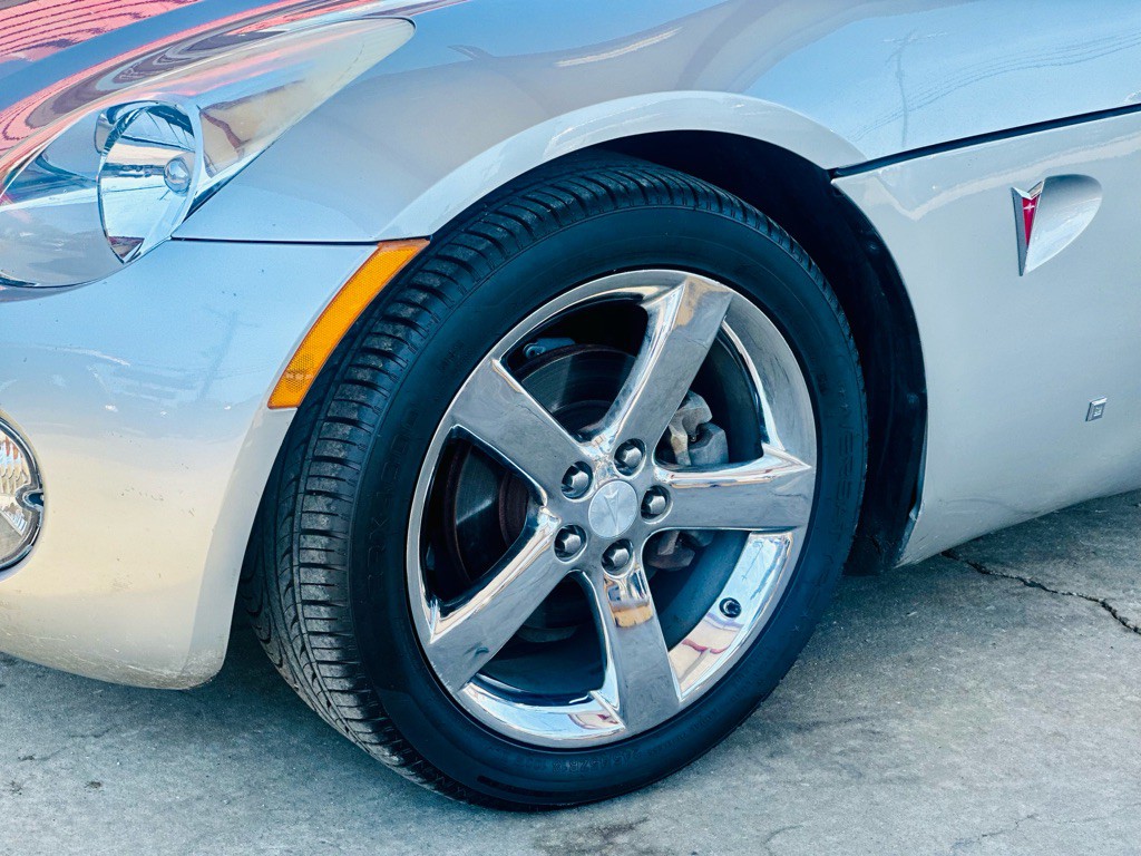 2008 Pontiac Solstice Image 6