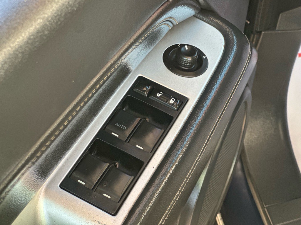 2014 Jeep Compass Image 16