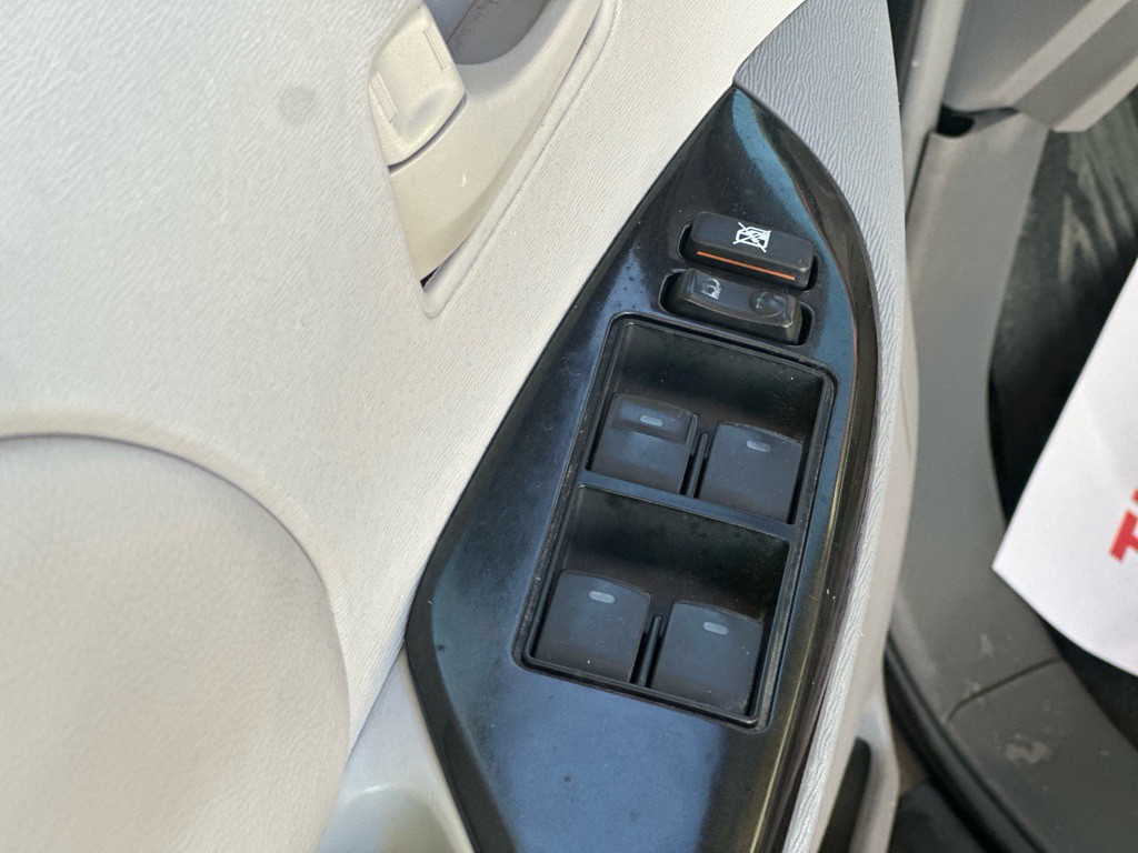 2011 Toyota Sienna Image 15