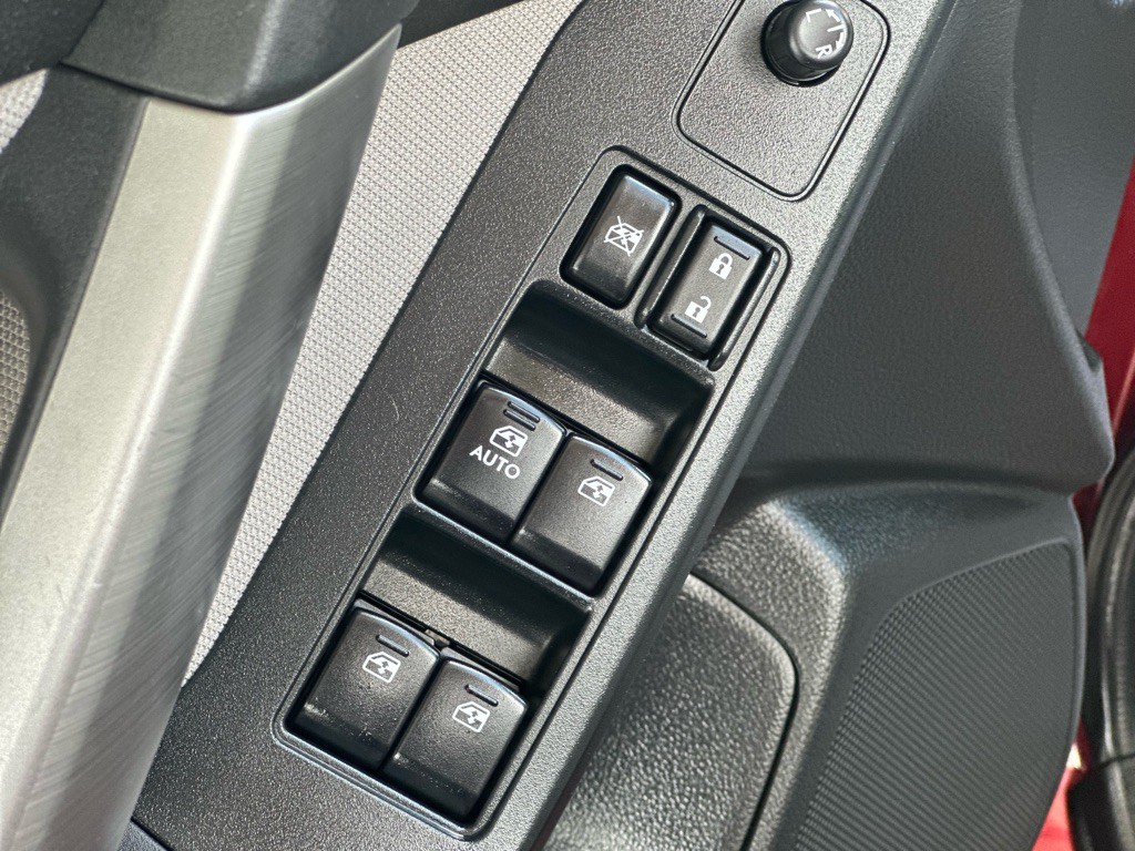 2014 Subaru Forester Image 28