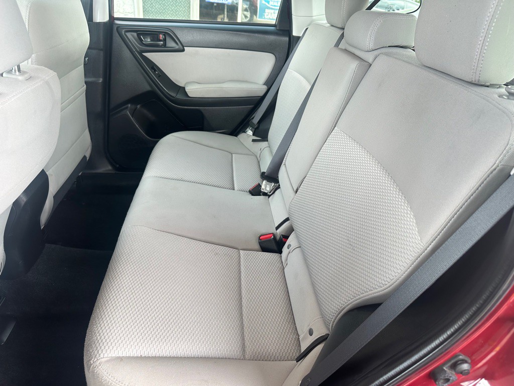 2014 Subaru Forester Image 38