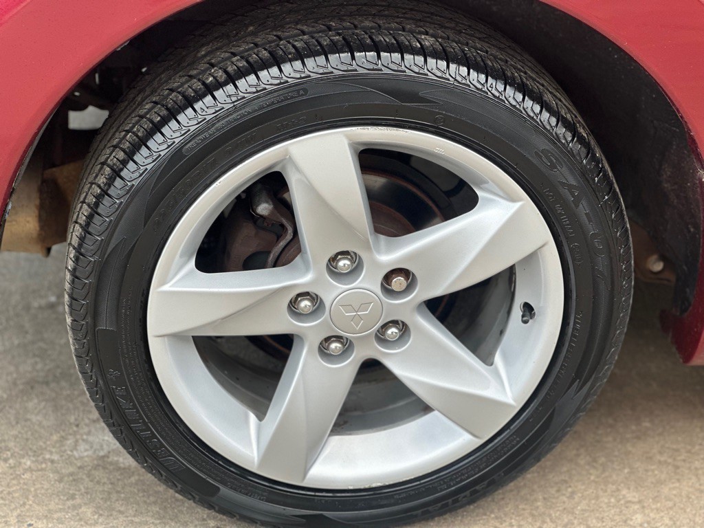 2006 Mitsubishi Eclipse Image 5