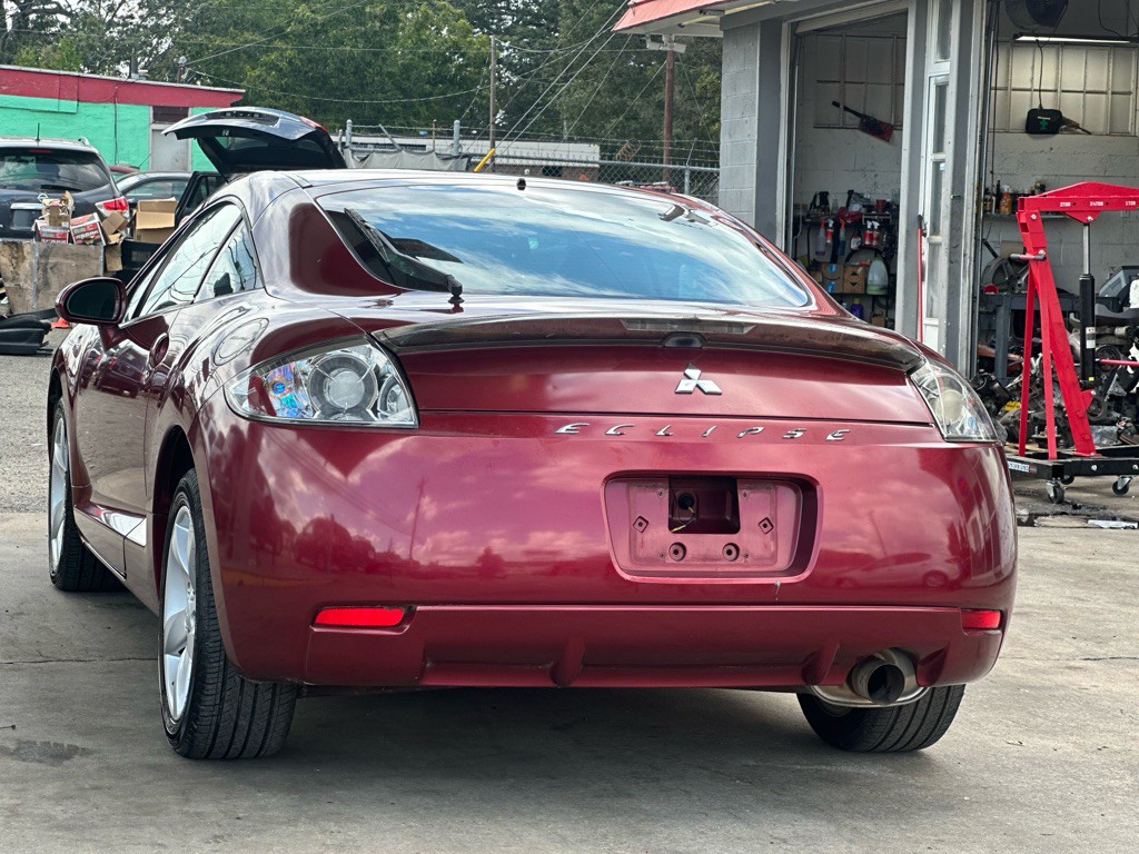 2006 Mitsubishi Eclipse Image 8