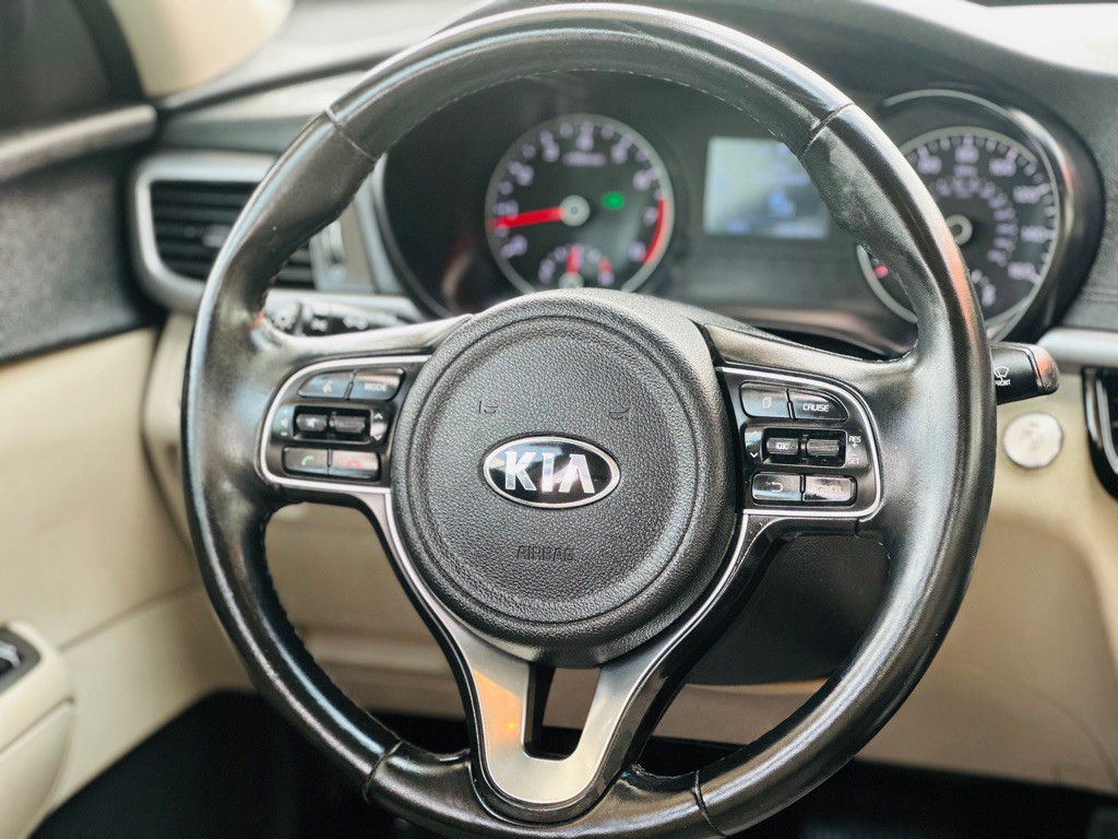 2016 Kia Optima Image 12
