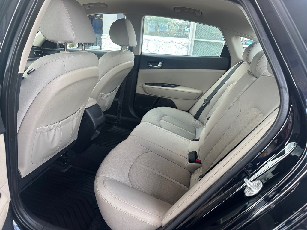 2016 Kia Optima Image 18