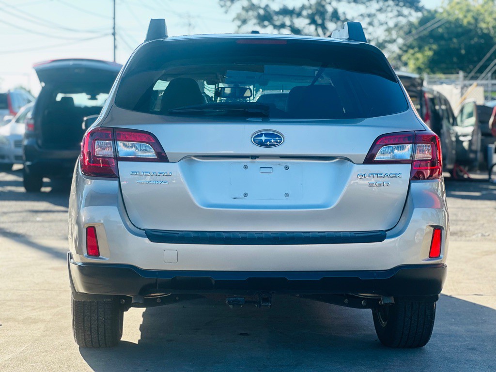 2015 Subaru Outback Image 7