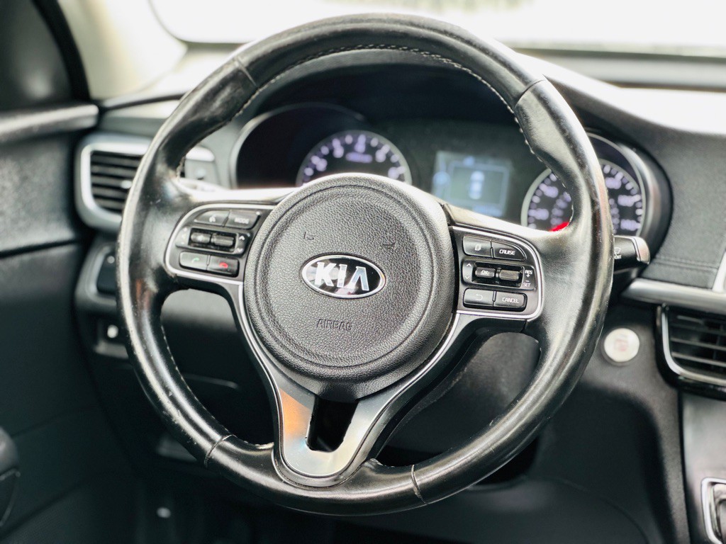 2016 Kia Optima Image 11