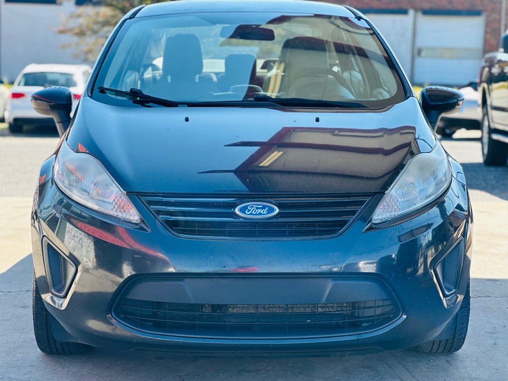 2013 Ford Fiesta Image 3
