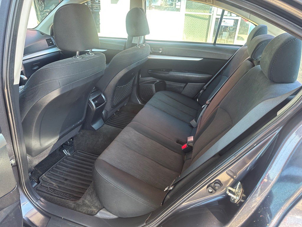 2013 Subaru Legacy Image 15