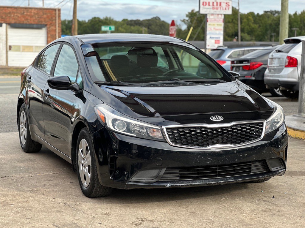 2018 Kia Forte Image 1