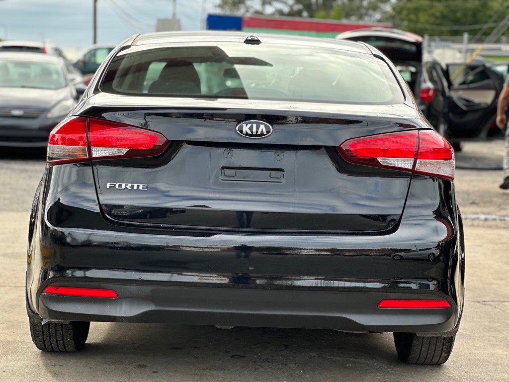 2018 Kia Forte Image 5