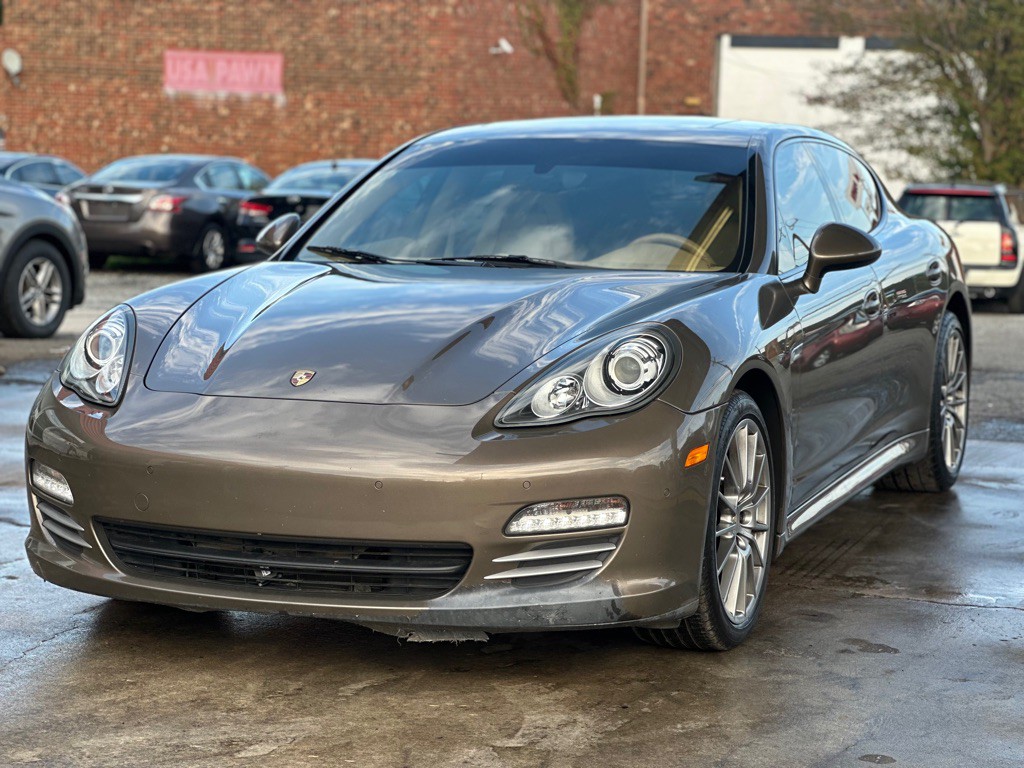 2012 Porsche Panamera Image 3