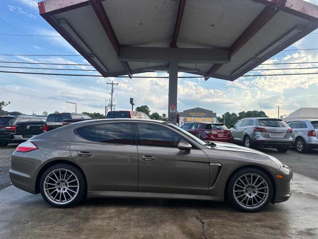 2012 Porsche Panamera Image 5