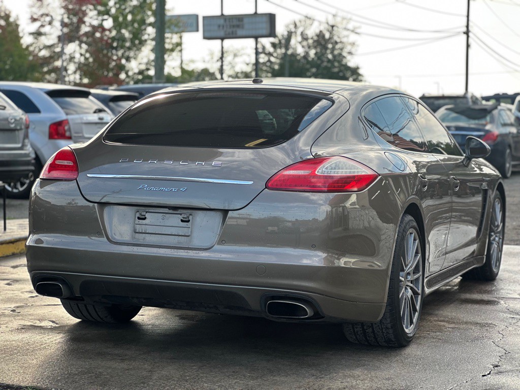 2012 Porsche Panamera Image 6