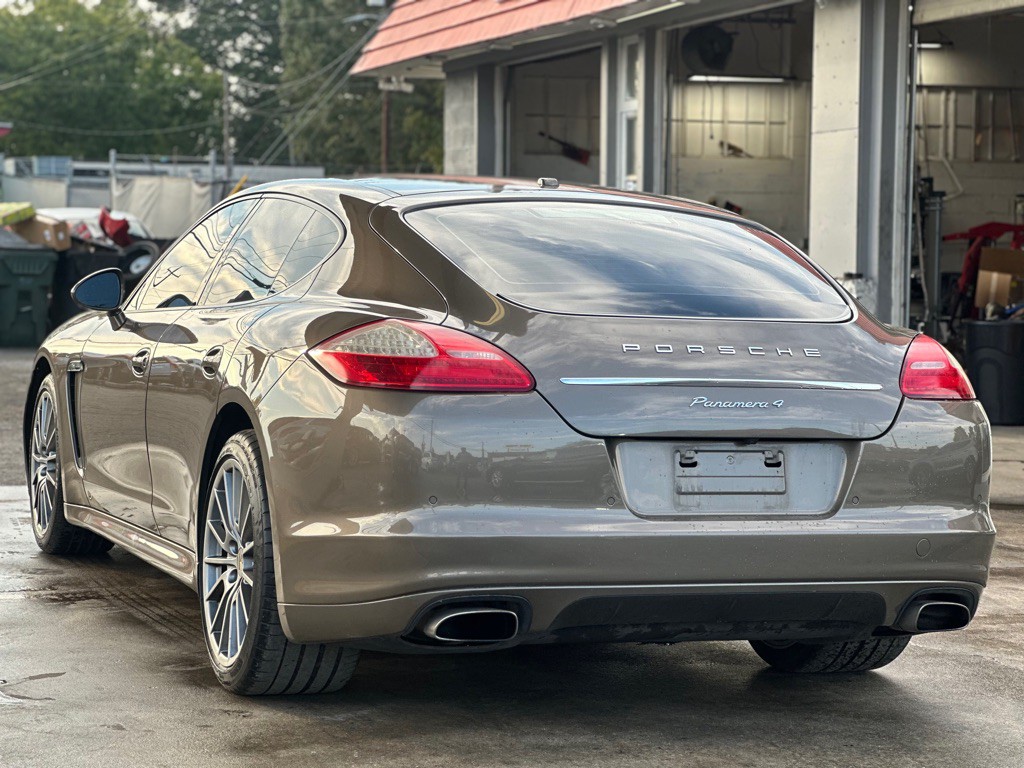 2012 Porsche Panamera Image 7