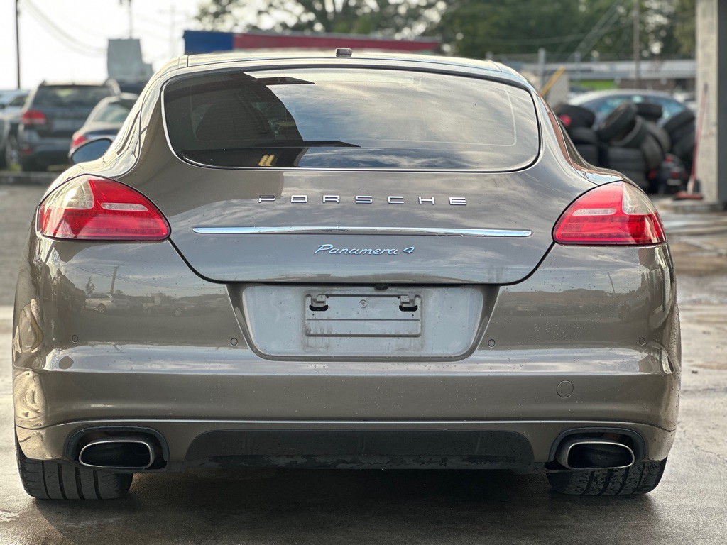 2012 Porsche Panamera Image 8