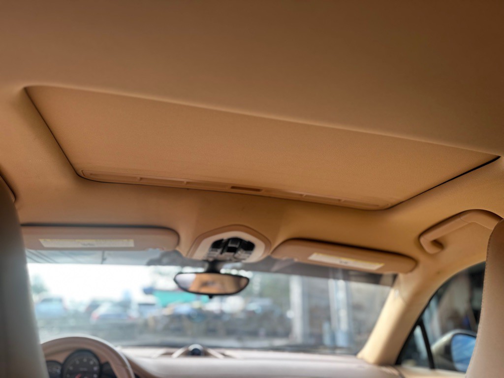 2012 Porsche Panamera Image 14