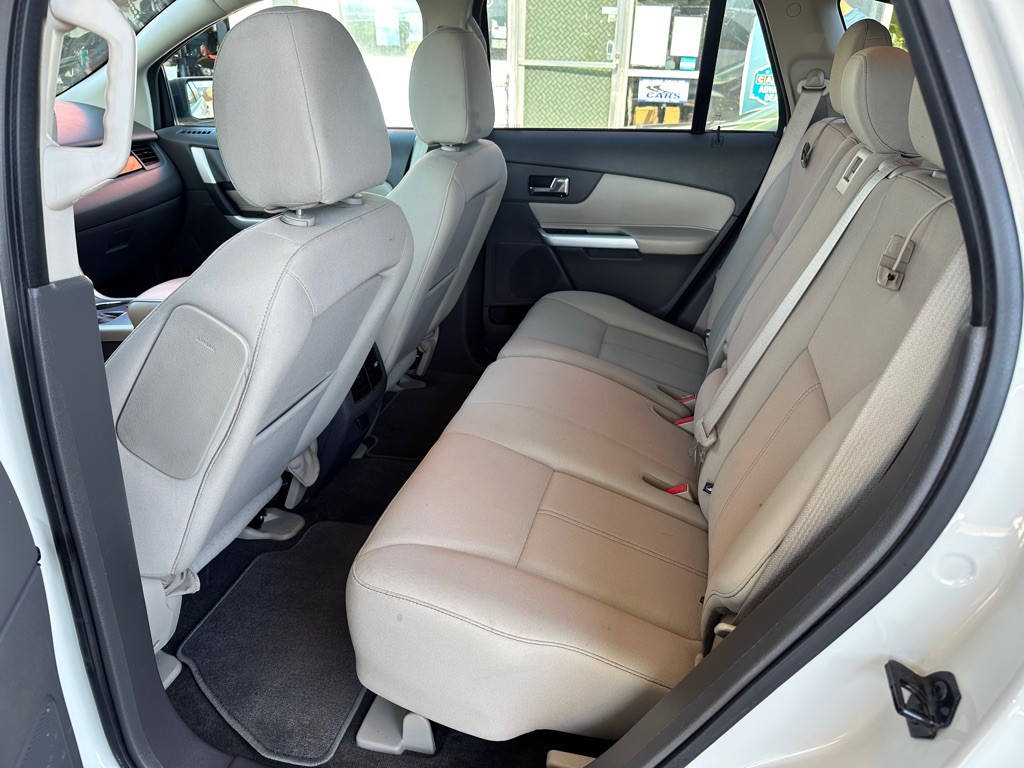 2013 Ford Edge Image 17