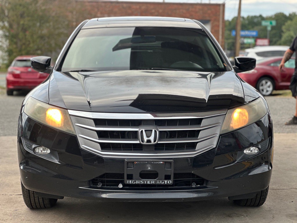 2011 Honda Crosstour Image 2