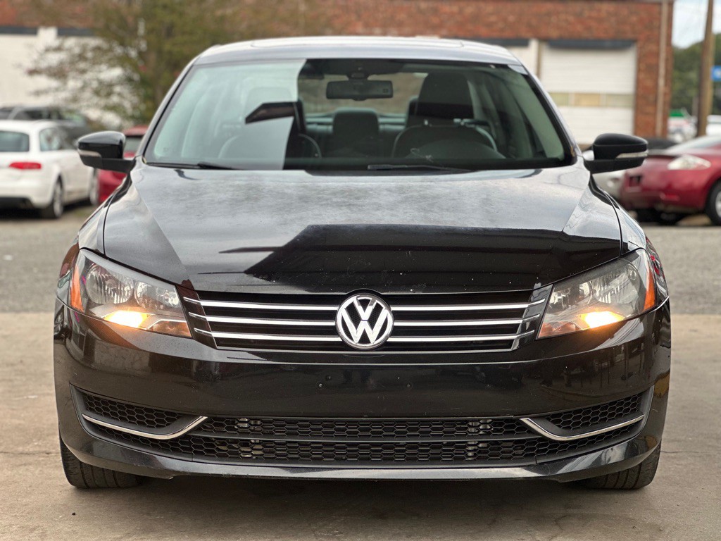 2013 Volkswagen Passat Image 2