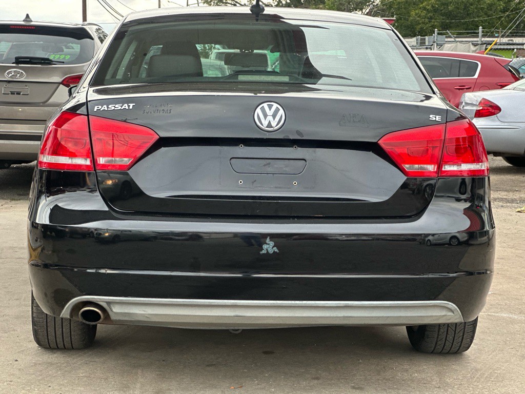 2013 Volkswagen Passat Image 4