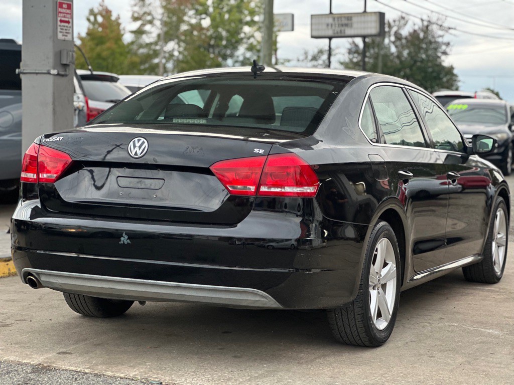 2013 Volkswagen Passat Image 8