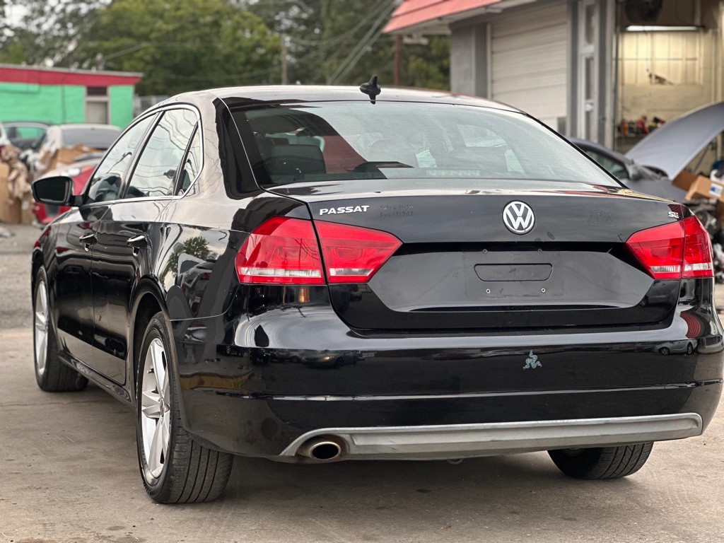 2013 Volkswagen Passat Image 9