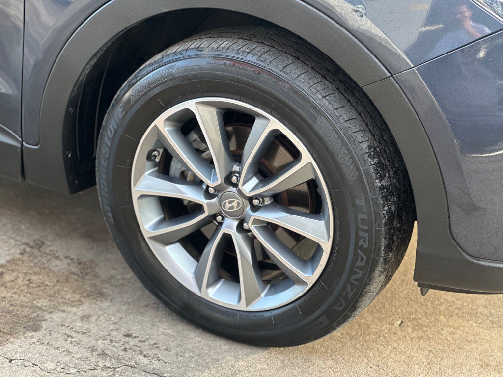2018 Hyundai Santa Fe Image 4