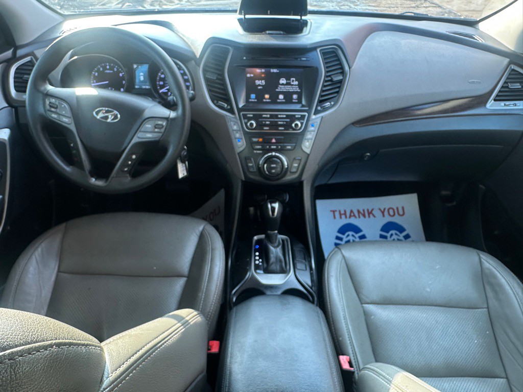 2018 Hyundai Santa Fe Image 10
