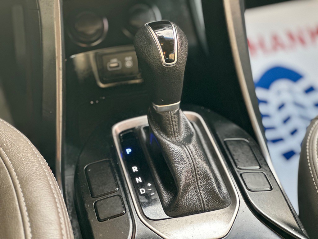 2018 Hyundai Santa Fe Image 11