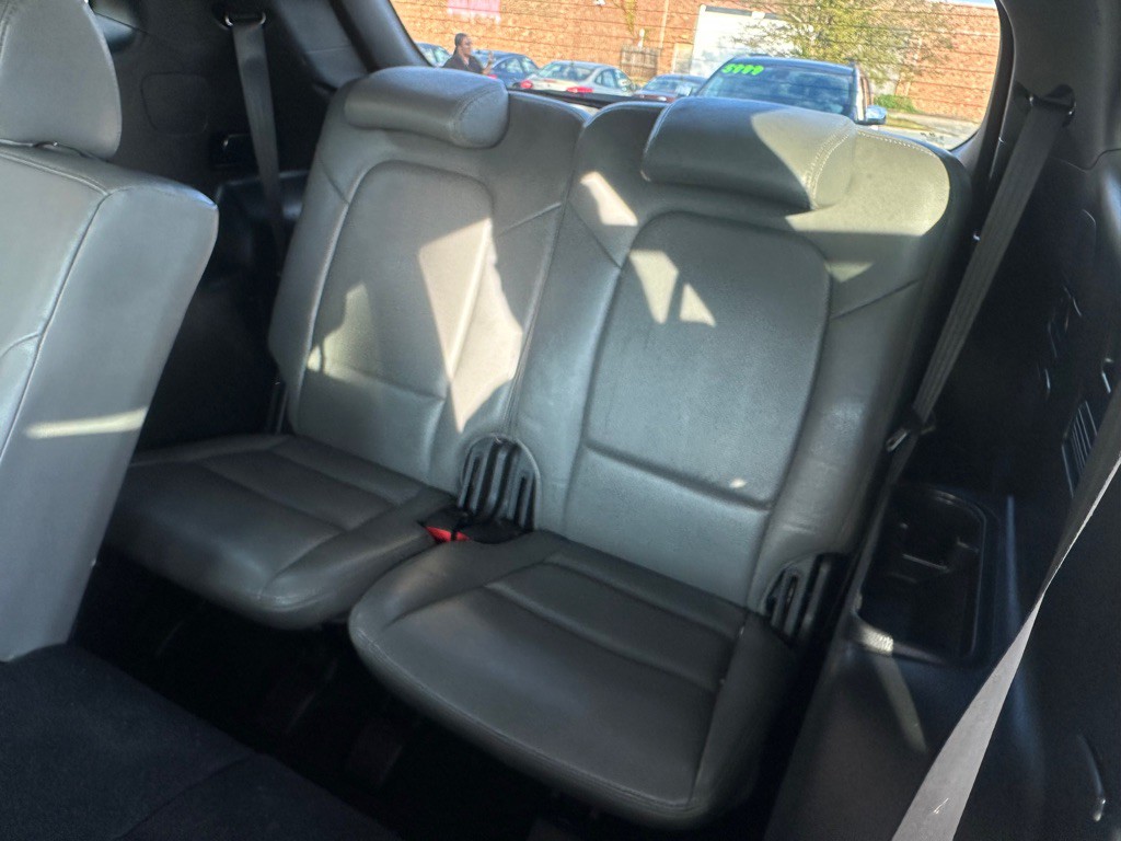 2018 Hyundai Santa Fe Image 16