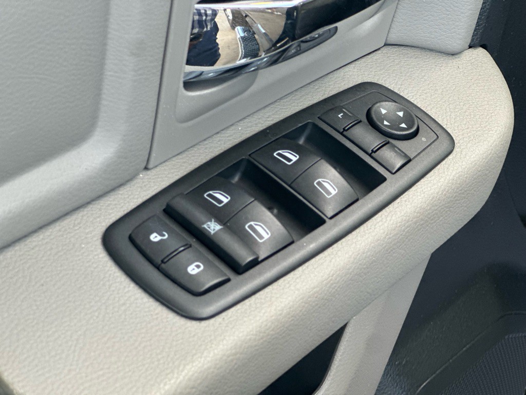 2010 Dodge Ram 1500 Image 13